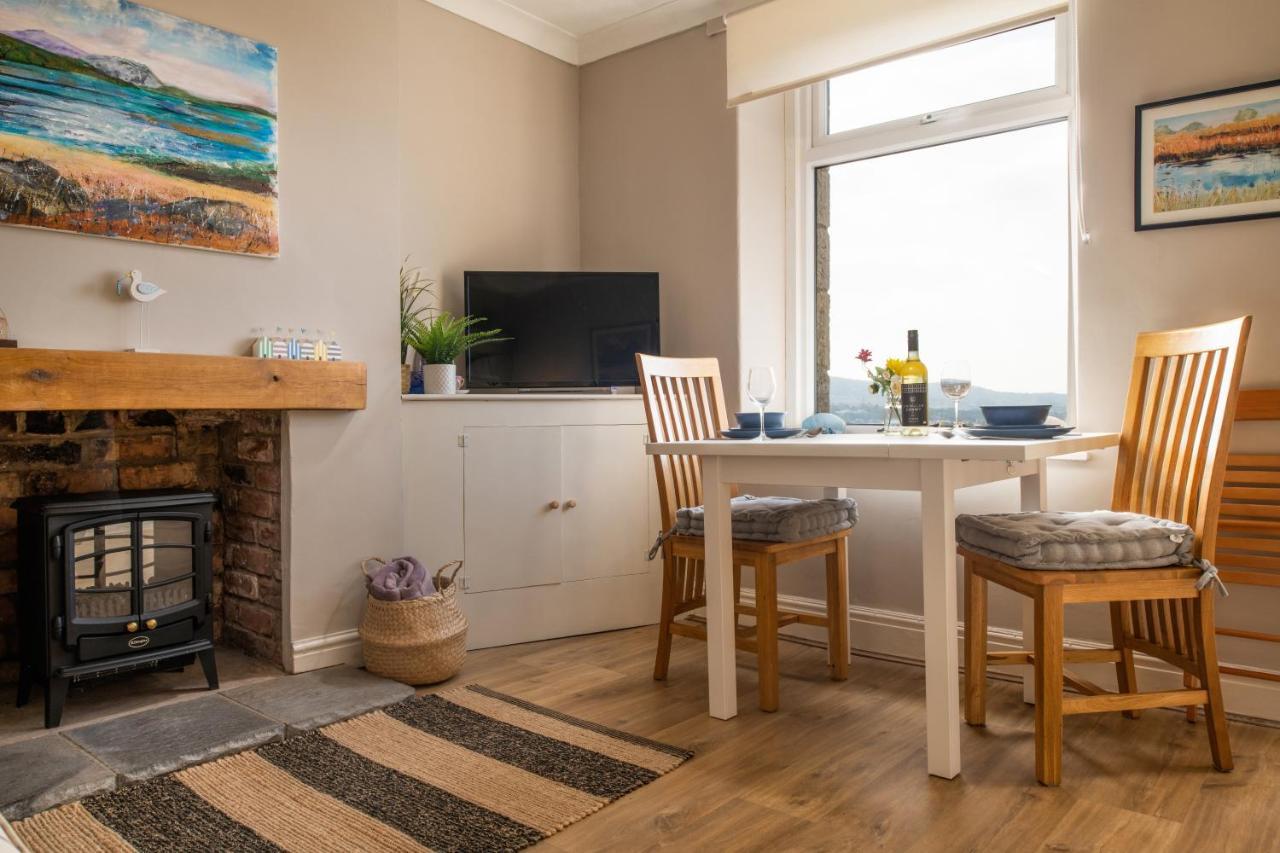 Windy Ridge Terrace With Beautiful Sea Views, North Wales Coast Villa Old Colwyn Exterior foto