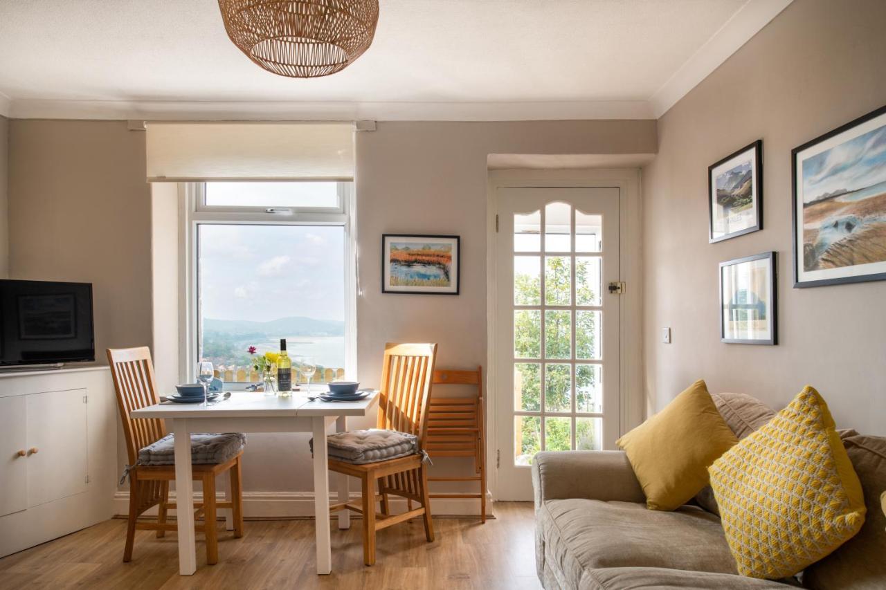 Windy Ridge Terrace With Beautiful Sea Views, North Wales Coast Villa Old Colwyn Exterior foto