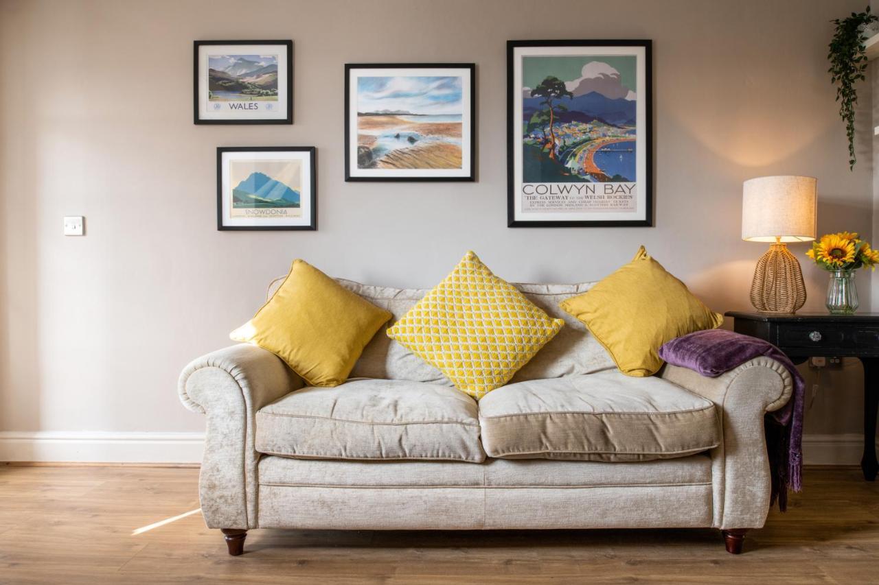 Windy Ridge Terrace With Beautiful Sea Views, North Wales Coast Villa Old Colwyn Exterior foto