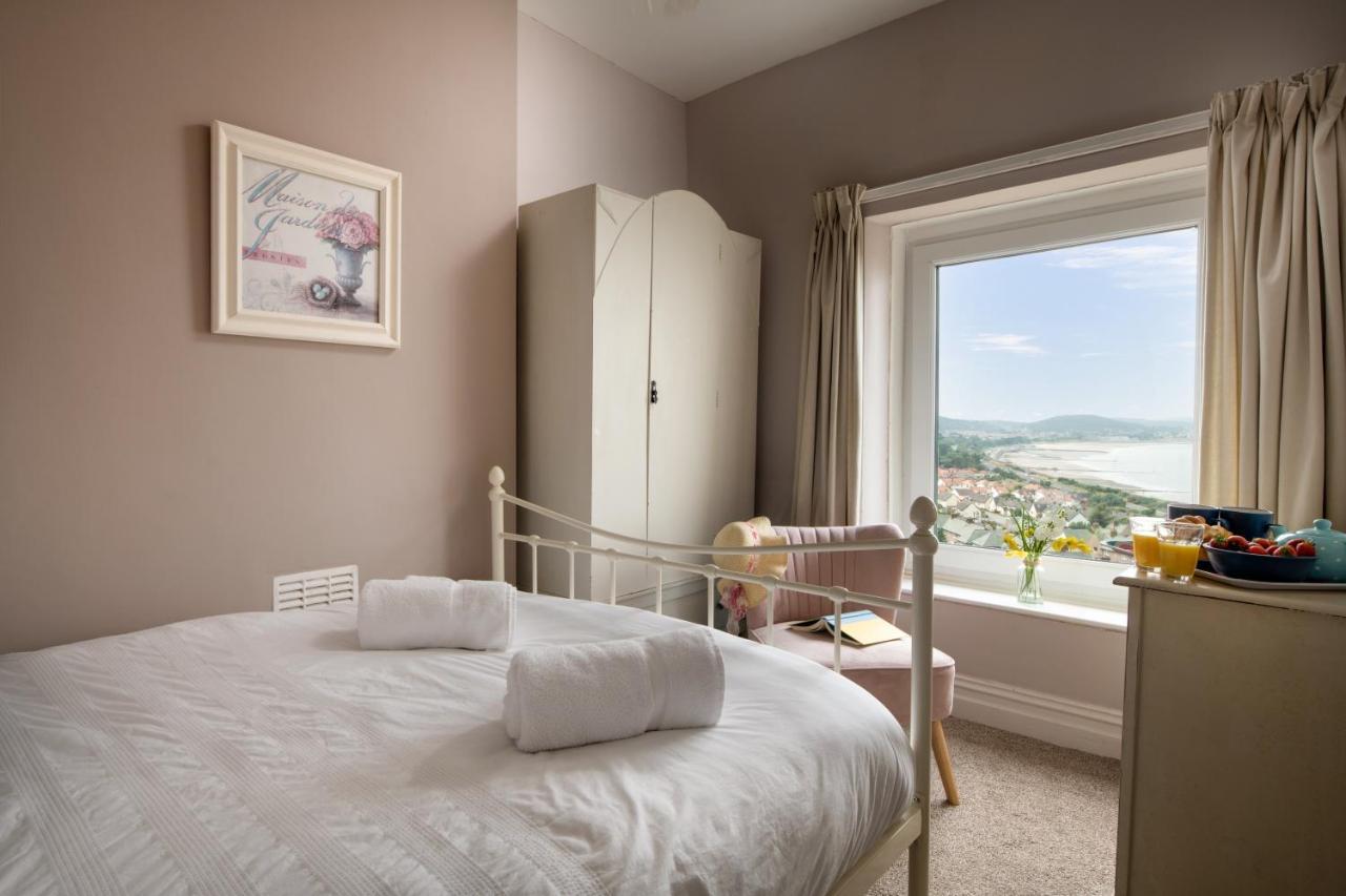 Windy Ridge Terrace With Beautiful Sea Views, North Wales Coast Villa Old Colwyn Exterior foto